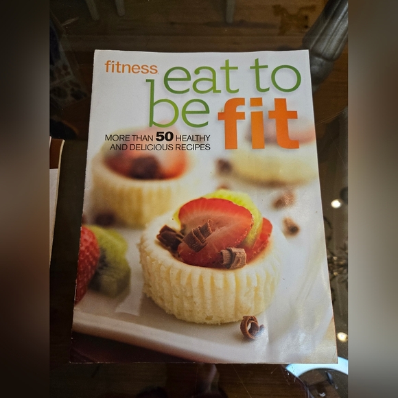 Assorted Recipe Magazine Collection - Picture 5 of 5